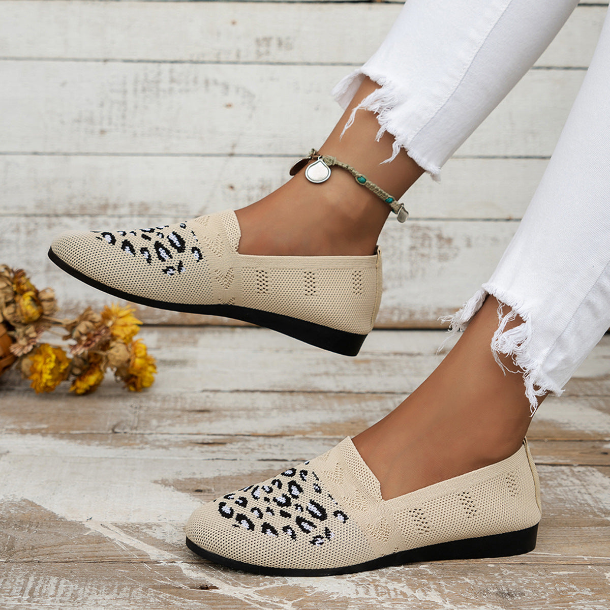 "Leopard-Mesh-Round-Toe-Flat-Slip-Ons – Trendy & Breathable Women's Flats | Comfortable, Stylish & Perfect for Everyday Wear"