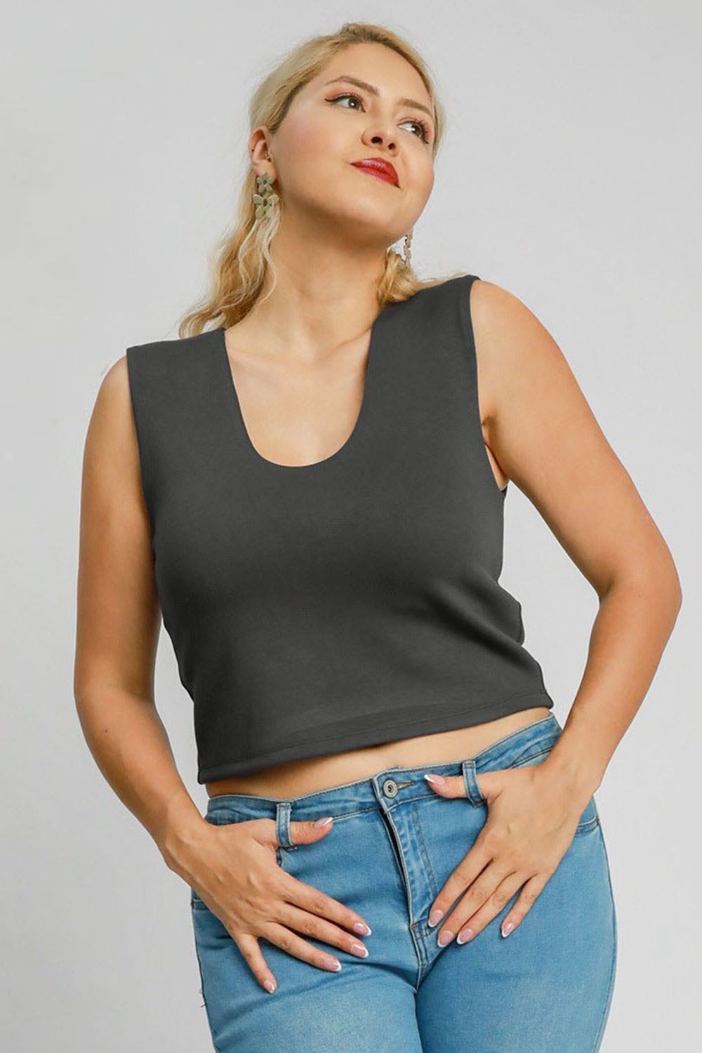 "Umgee Full Size Scoop Neck Cropped Tank – Stylish & Comfortable, Soft Stretch Fabric, Flattering Scoop Neckline, Perfect for Plus-Size Chic & Everyday Wear"